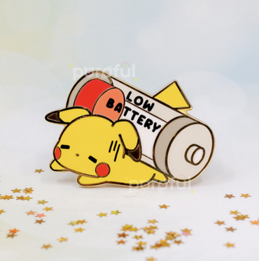 Pikachu Low Battery - Pokemon Pin Badge by Poroful